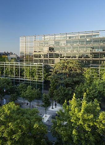 FONDATION CARTIER POUR L’ART CONTEMPORAIN – “Jean Nouvel building, Montparnasse district and most of all Damie